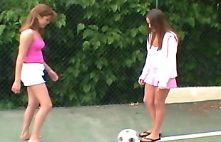 Lesbian beauty chicks big dildo