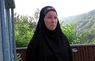 CZECH MUSLIM MAID LICKY LEX SATISFIES HER BOSS